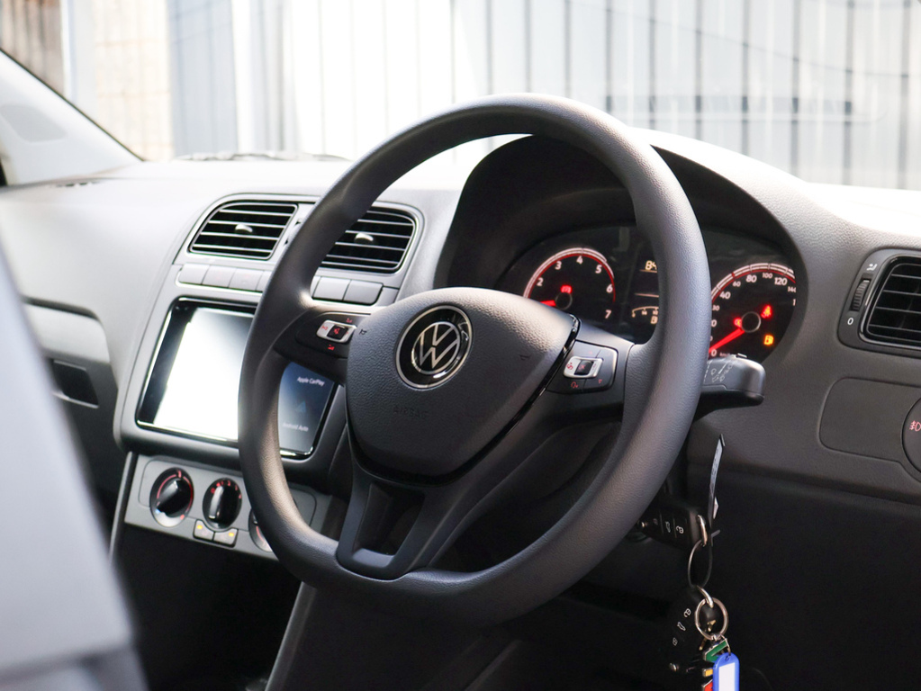 VOLKSWAGEN POLO VIVO POLO VIVO 1.4 (5DR)