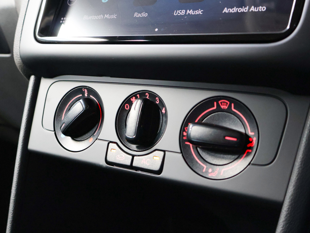 VOLKSWAGEN POLO VIVO POLO VIVO 1.4 (5DR)