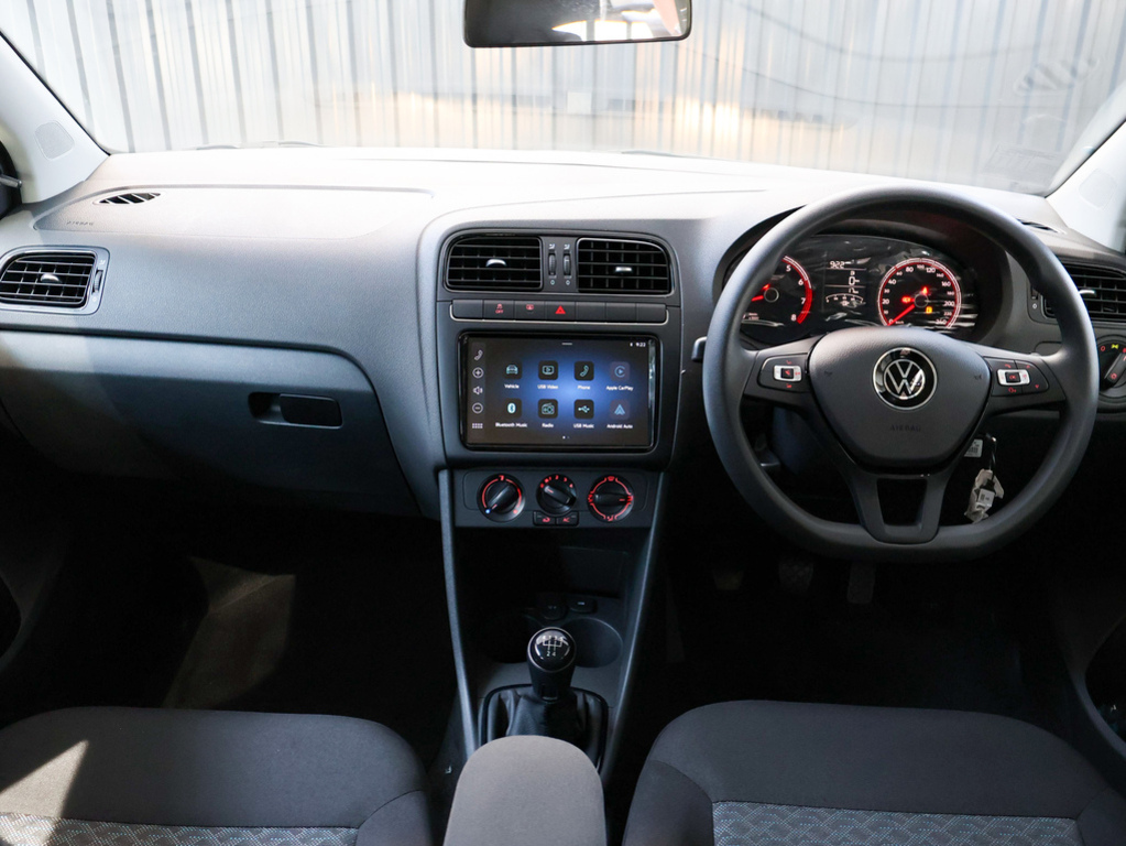 VOLKSWAGEN POLO VIVO POLO VIVO 1.4 LIFE (5DR) - 4