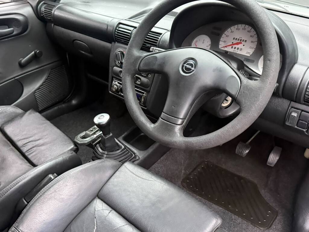 2002 Opel CORSA UTILITY 1.7D P/U S/C image