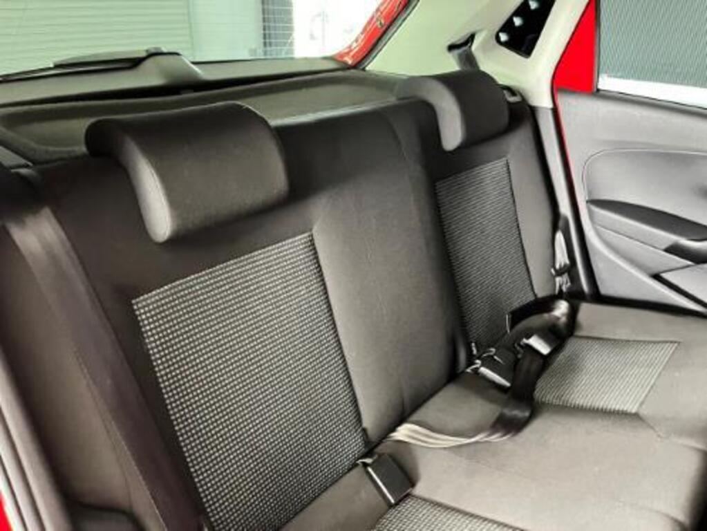 VOLKSWAGEN POLO VIVO POLO VIVO 1.4 COMFORTLINE (5DR)