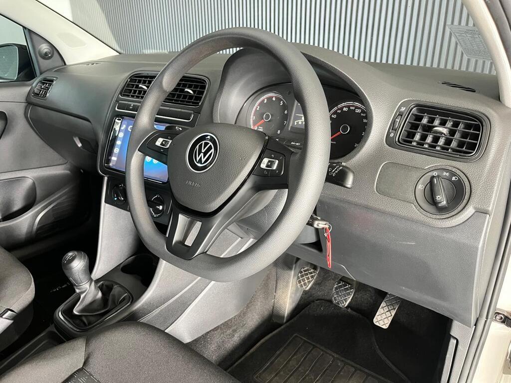 VOLKSWAGEN Polo Vivo POLO VIVO 1.4 (5DR) - 10