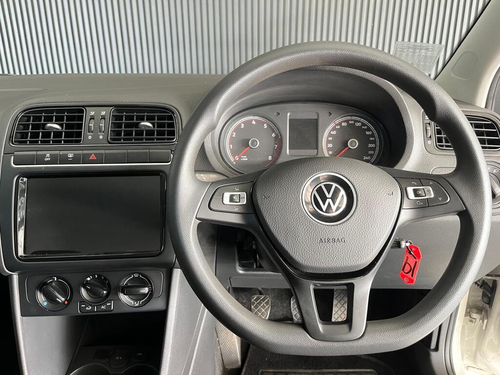 VOLKSWAGEN Polo Vivo POLO VIVO 1.4 (5DR) - 9