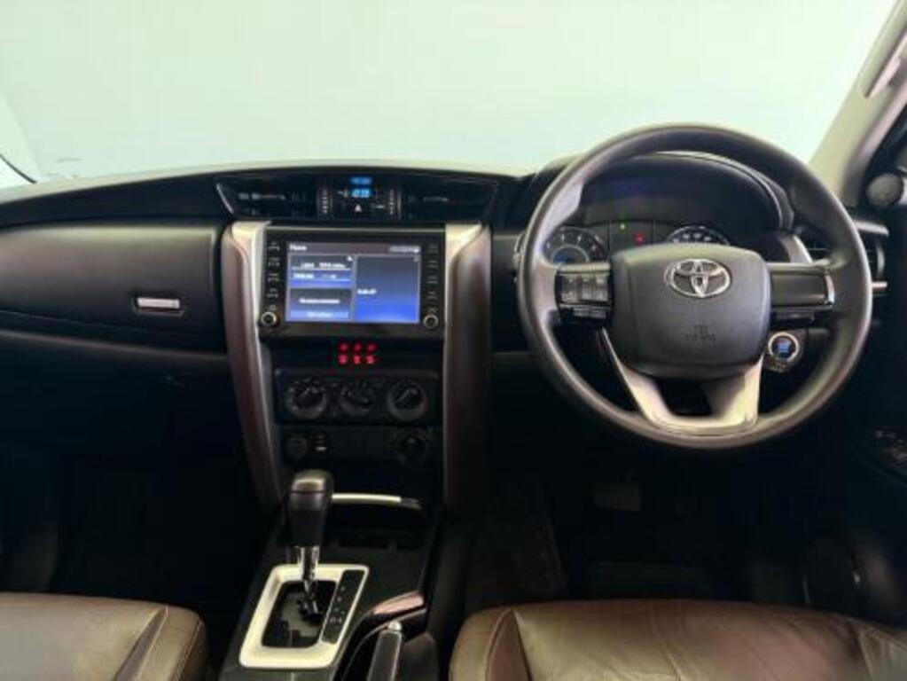 TOYOTA FORTUNER FORTUNER 2.4GD-6 4X4 A/T