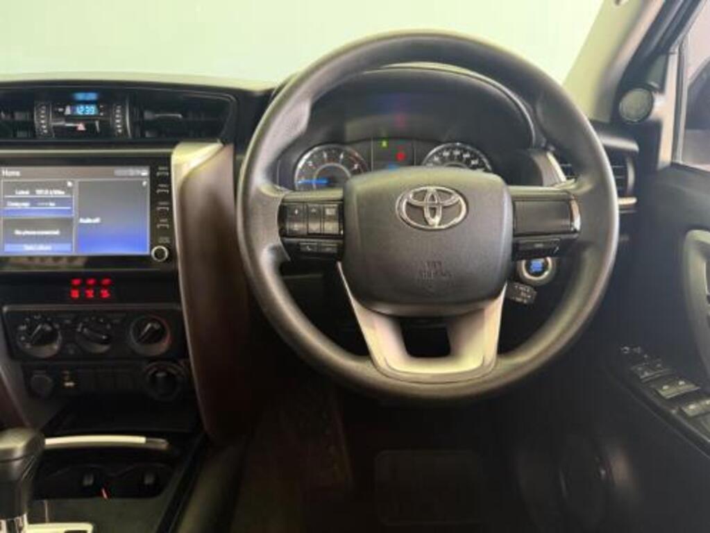 TOYOTA FORTUNER FORTUNER 2.4GD-6 4X4 A/T