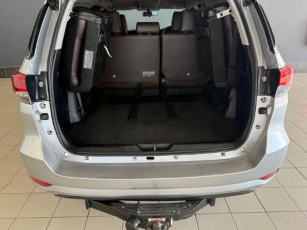 TOYOTA FORTUNER FORTUNER 2.4GD-6 4X4 A/T