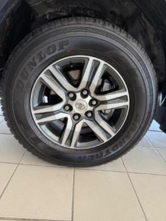 TOYOTA FORTUNER FORTUNER 2.4GD-6 4X4 A/T