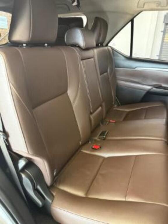 TOYOTA FORTUNER FORTUNER 2.4GD-6 4X4 A/T