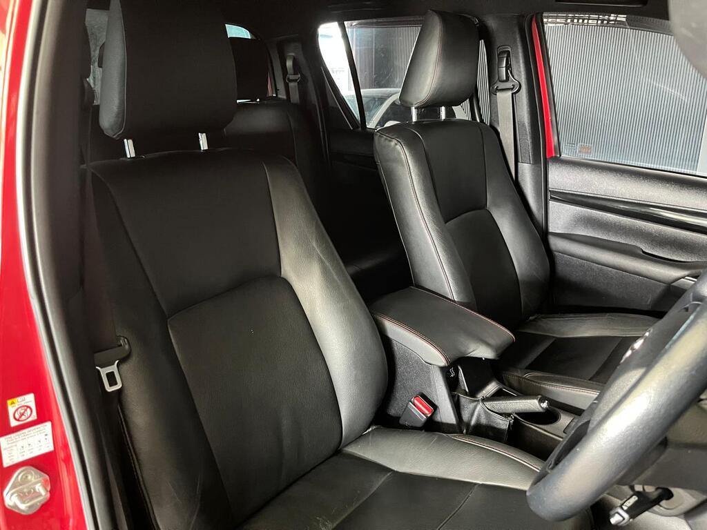 TOYOTA HILUX HILUX 2.8 GD-6 RB RAIDER P/U D/C