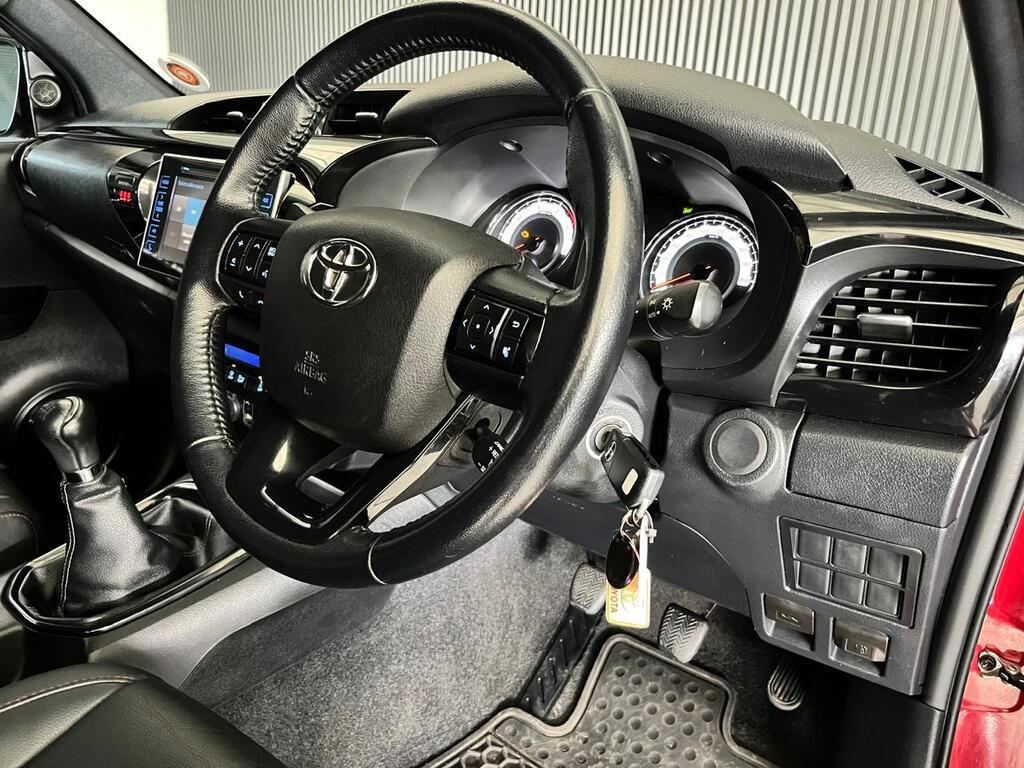 TOYOTA HILUX HILUX 2.8 GD-6 RB RAIDER P/U D/C