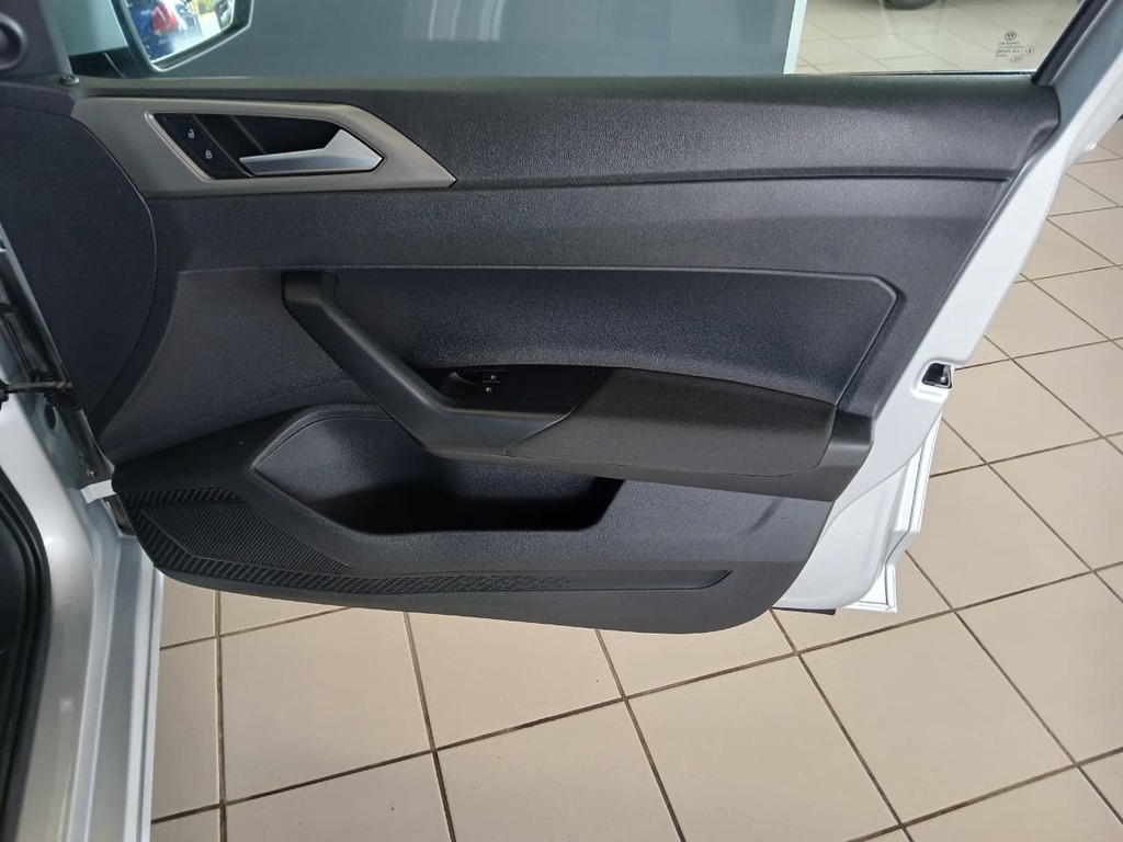 VOLKSWAGEN POLO POLO 1.0 TSI TRENDLINE - 13