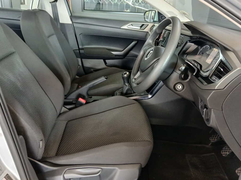 VOLKSWAGEN POLO POLO 1.0 TSI TRENDLINE - 9