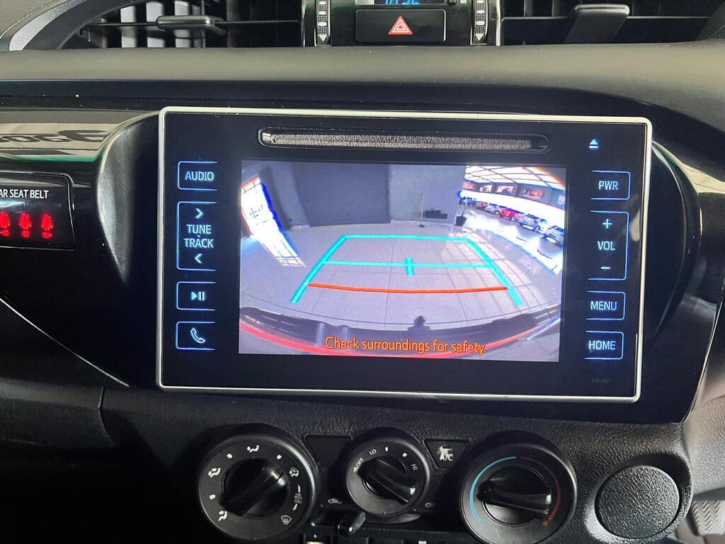 TOYOTA HILUX HILUX 2.4 GD-6 RB SRX P/U D/C - 11