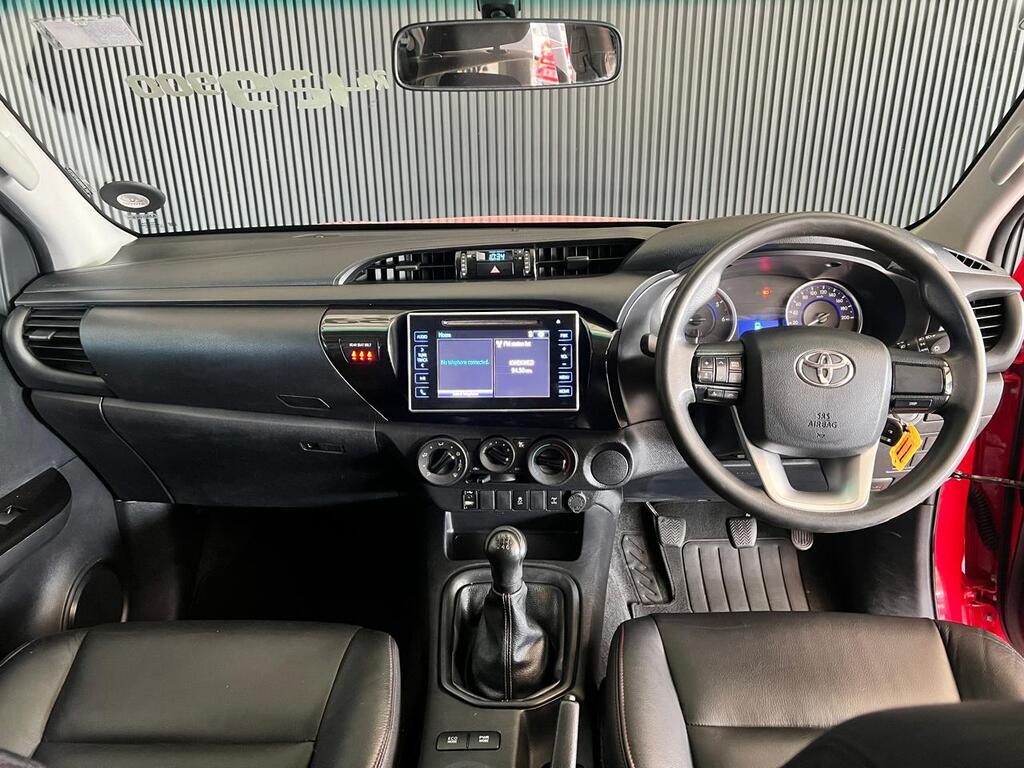 TOYOTA HILUX HILUX 2.4 GD-6 RB SRX P/U D/C - 8