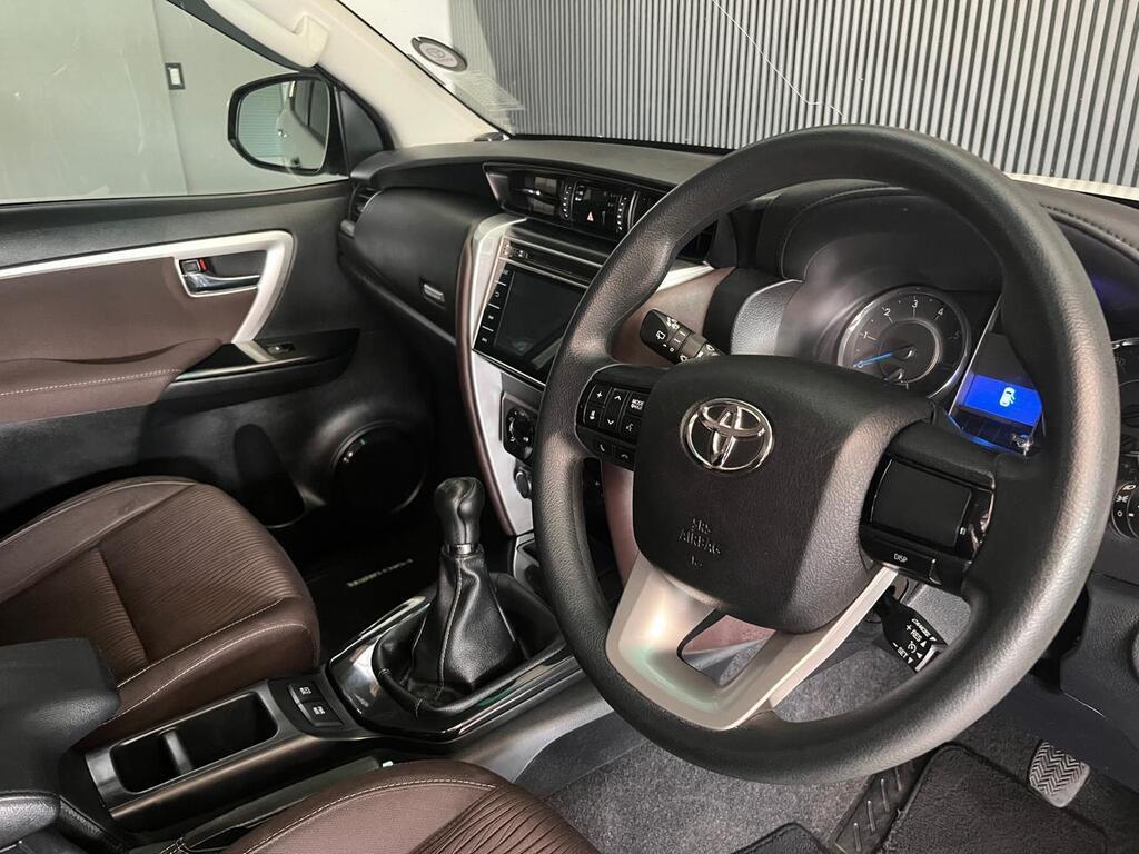 TOYOTA FORTUNER FORTUNER 2.4GD-6 R/B - 10