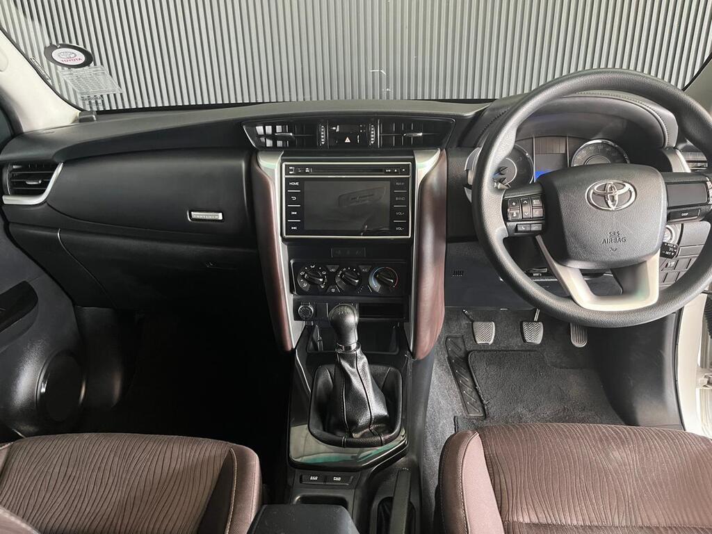 TOYOTA FORTUNER FORTUNER 2.4GD-6 R/B - 8