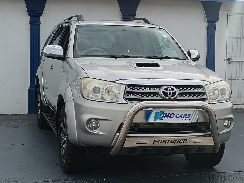 Toyota Fortuner - View 3