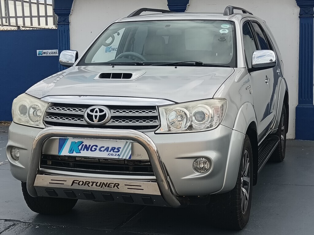 Toyota Fortuner - View 4