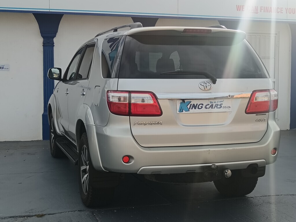 Toyota Fortuner - View 7