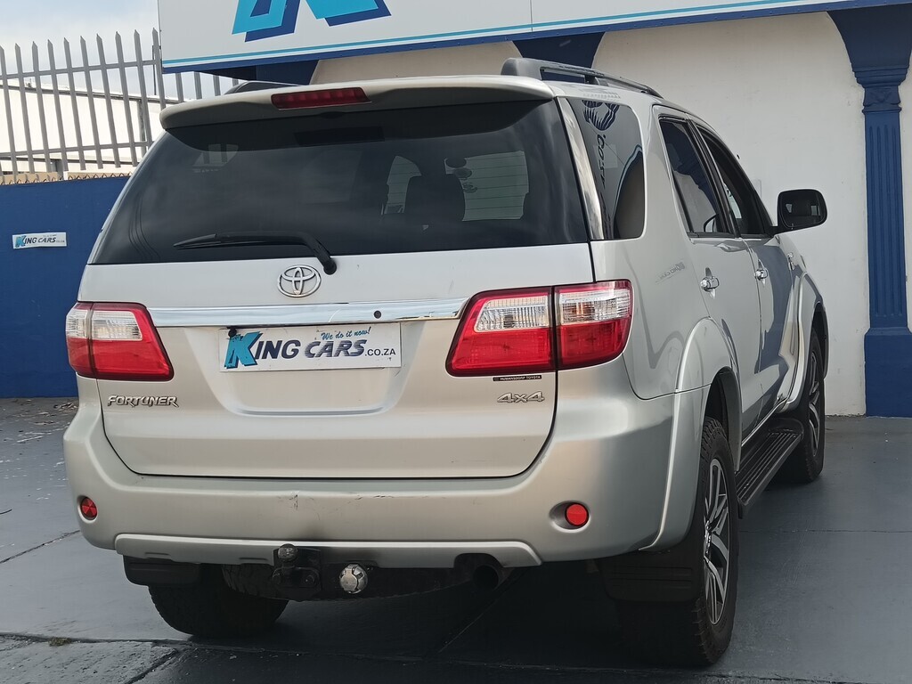 Toyota Fortuner - View 8