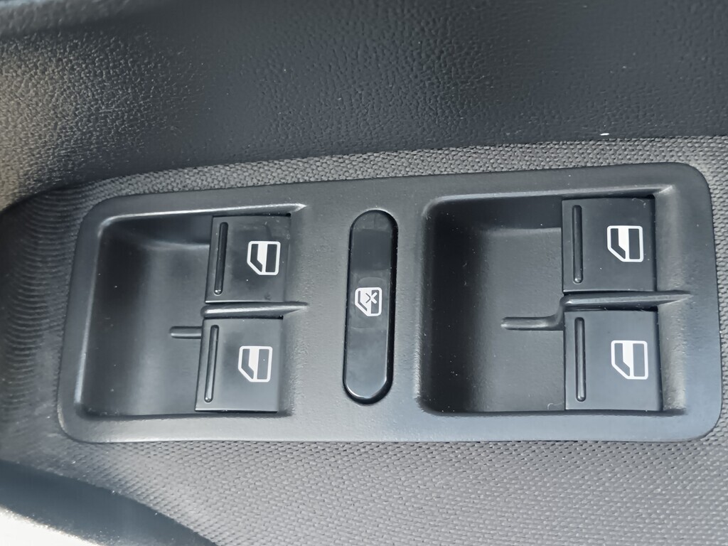 Volkswagen Polo Classic - View 9