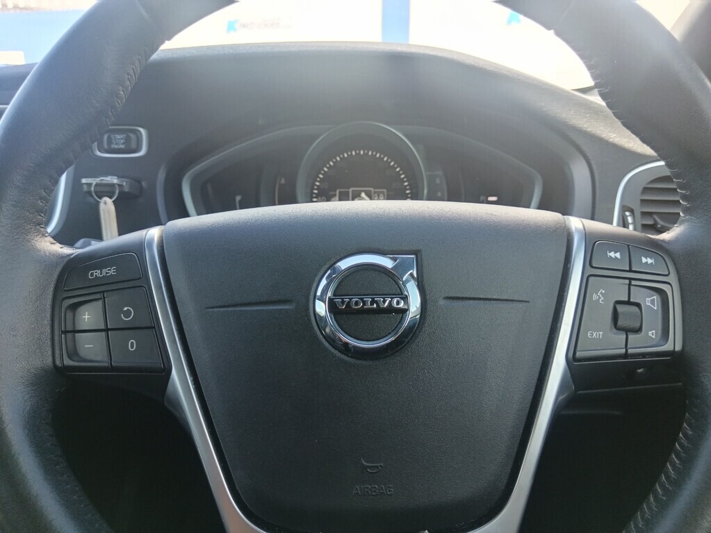 Volvo V40 - View 13