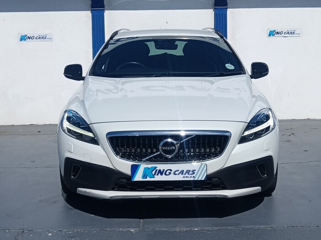 Volvo V40 - View 2