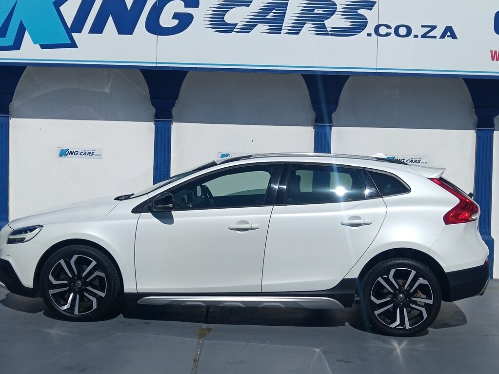 Volvo V40 - View 5