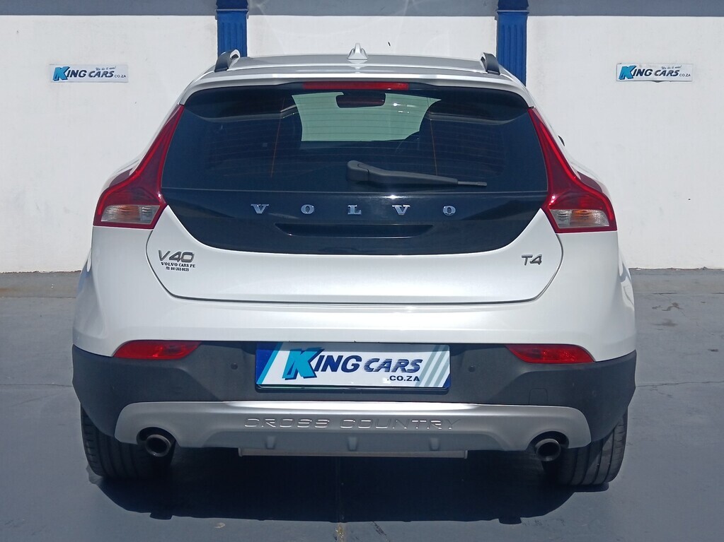 Volvo V40 - View 6