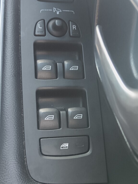 Volvo V40 - View 9