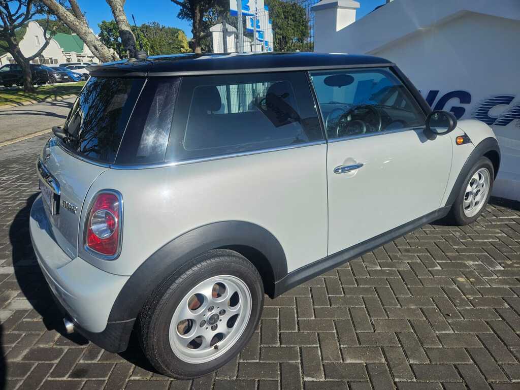 Mini Cooper - View 13