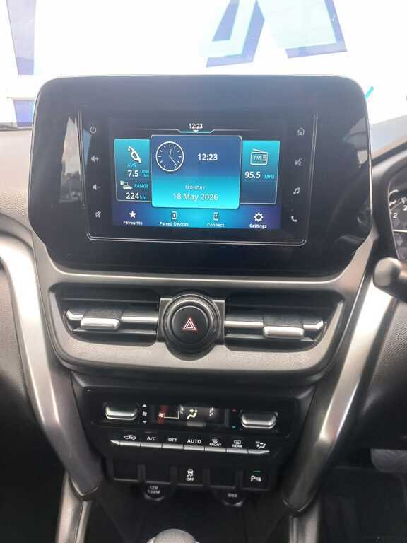 Toyota Urban Cruiser - View 11