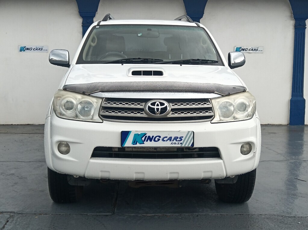 Toyota Fortuner - View 2