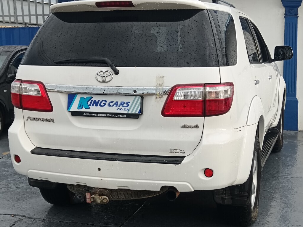 Toyota Fortuner - View 8