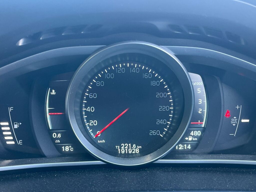 Volvo V40 - View 13