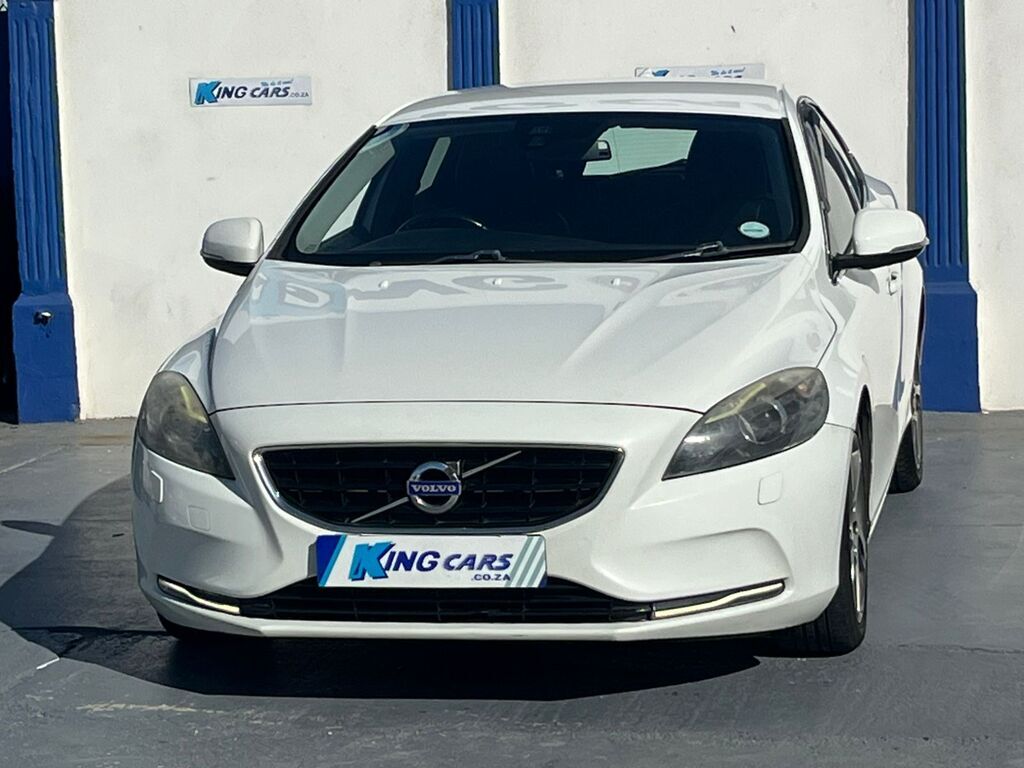 Volvo V40 - View 4