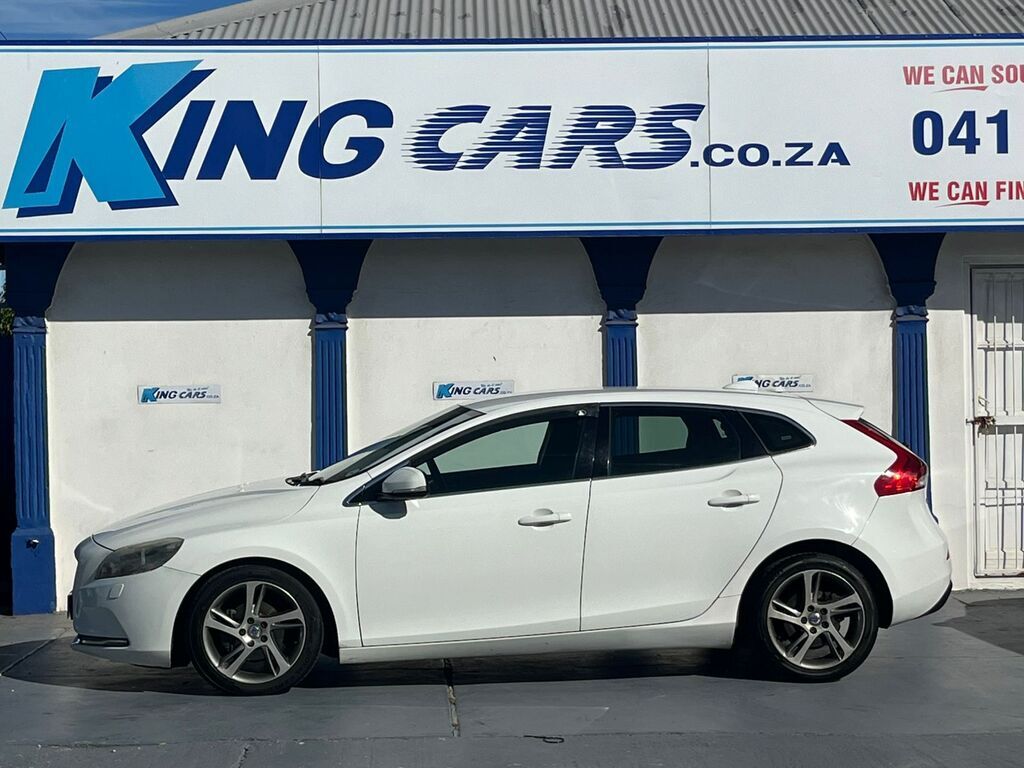 Volvo V40 - View 5