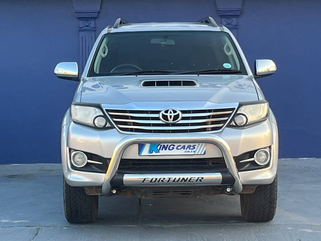 Toyota Fortuner - View 2