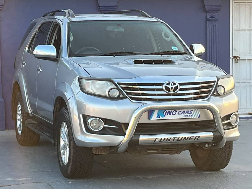 Toyota Fortuner - View 3