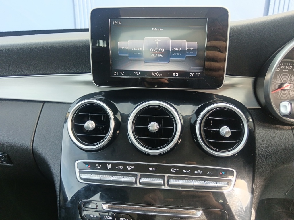 Mercedes-benz C Class - View 12