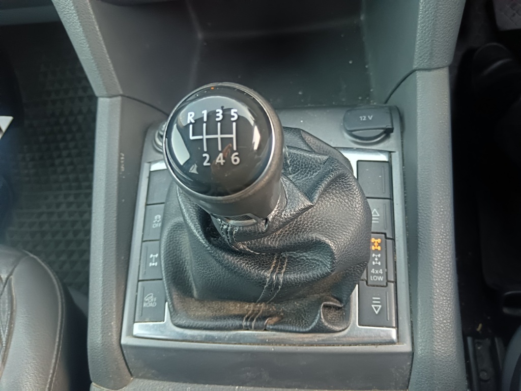2015 Volkswagen Amarok — photo 12