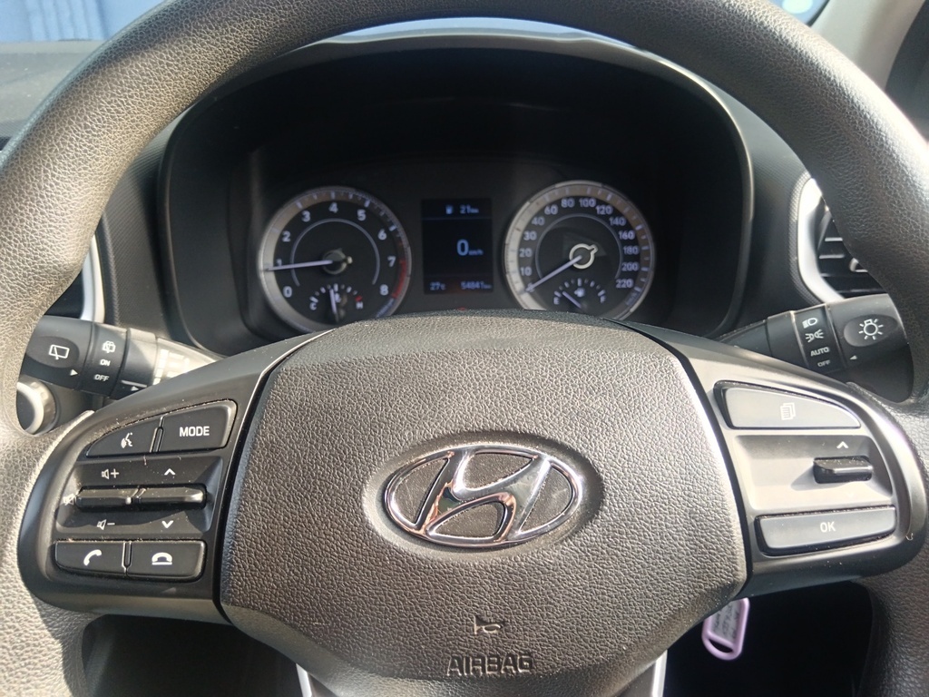 Hyundai Venue - View 9