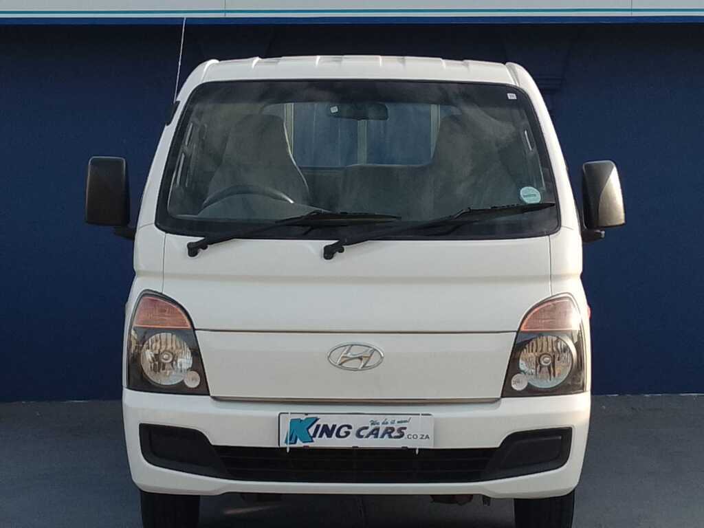Hyundai H100 / Bakkie - View 2