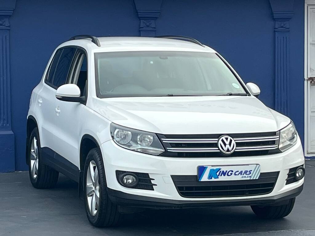 Volkswagen Tiguan - View 3