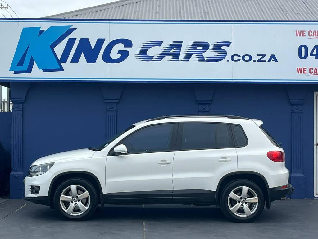 Volkswagen Tiguan - View 5