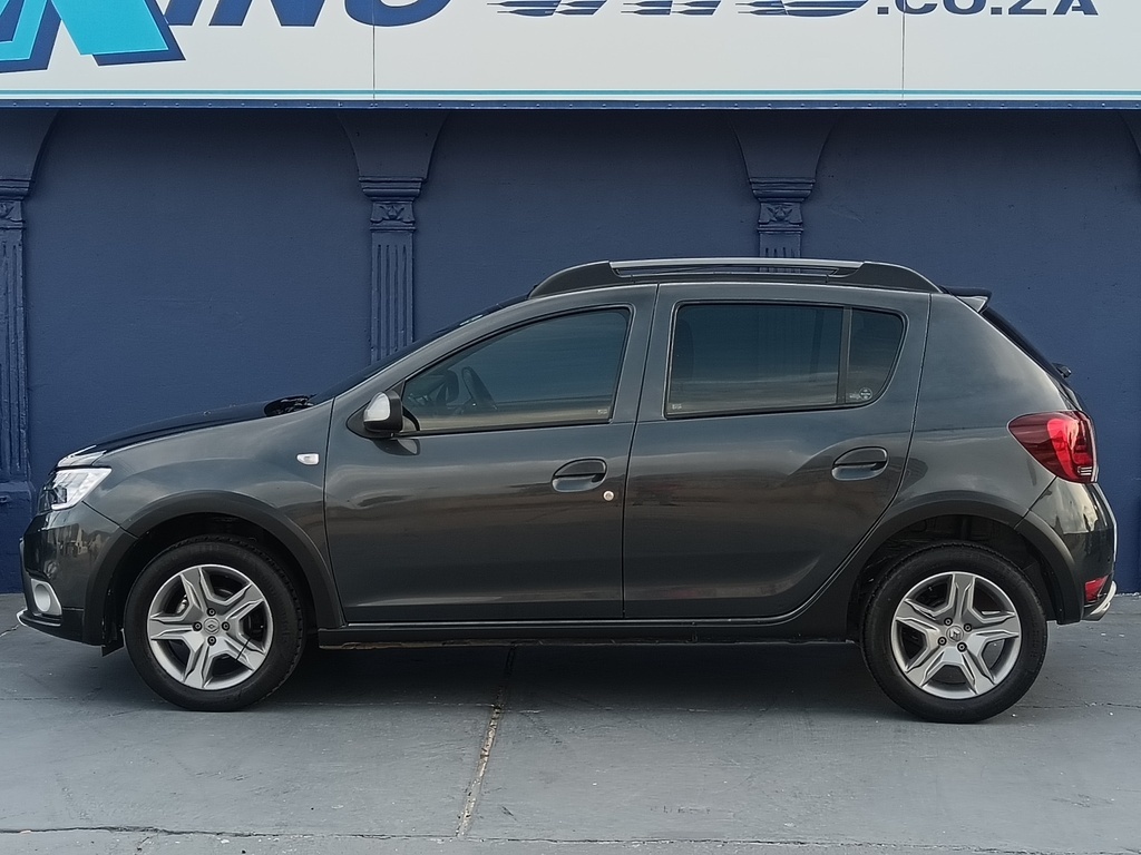Renault Sandero - View 5