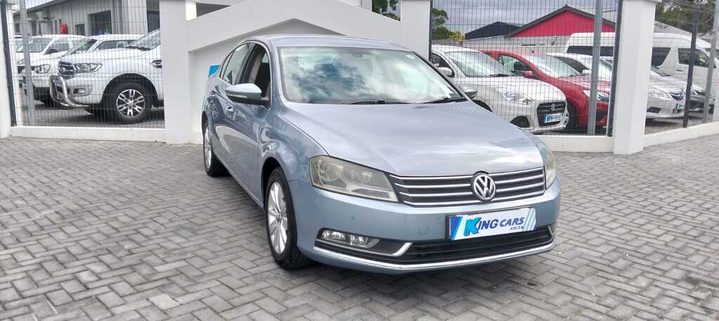 Volkswagen Passat - View 1