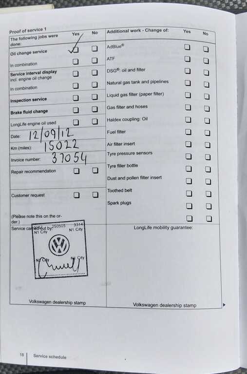 Volkswagen Passat - View 11