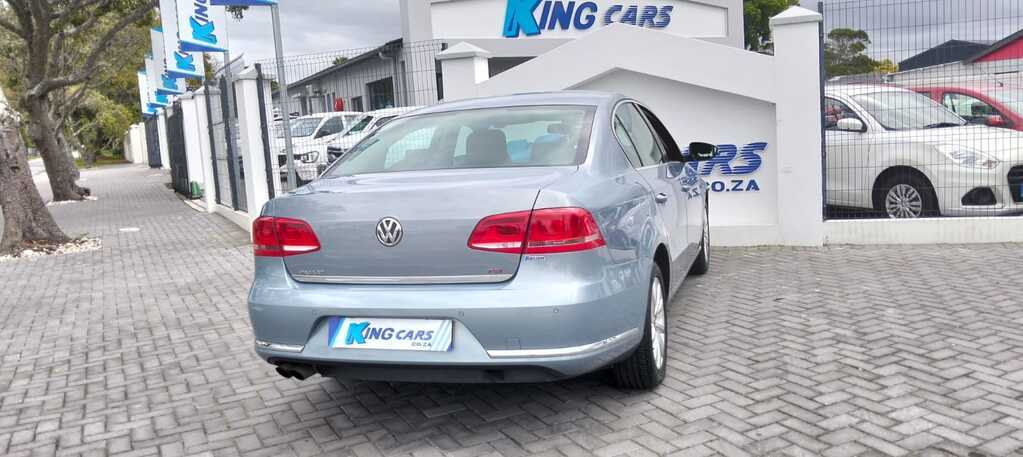 Volkswagen Passat - View 8