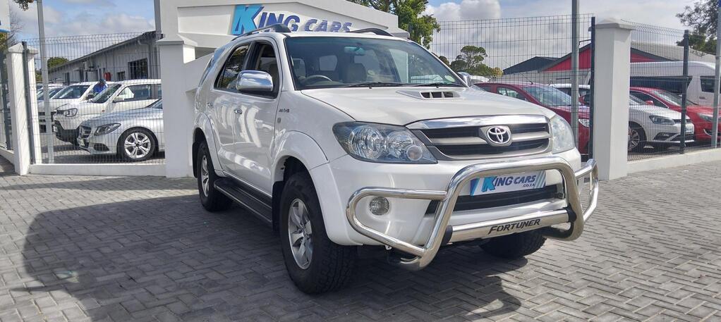 Toyota Fortuner - View 1
